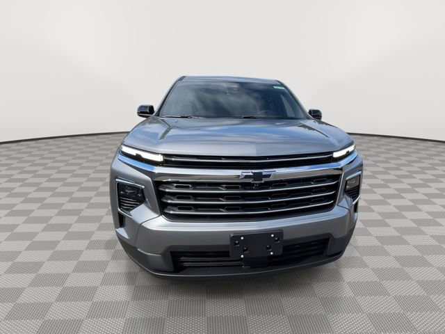 New 2026 Chevrolet Traverse LT w/ Driver Confidence Package AWD/4WD image 3
