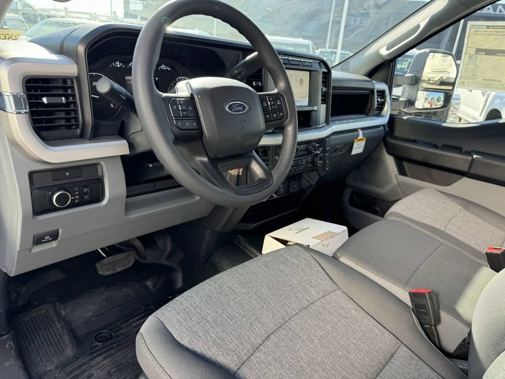 New 2024 Ford F550 4x4 SuperCab Super Duty image 17