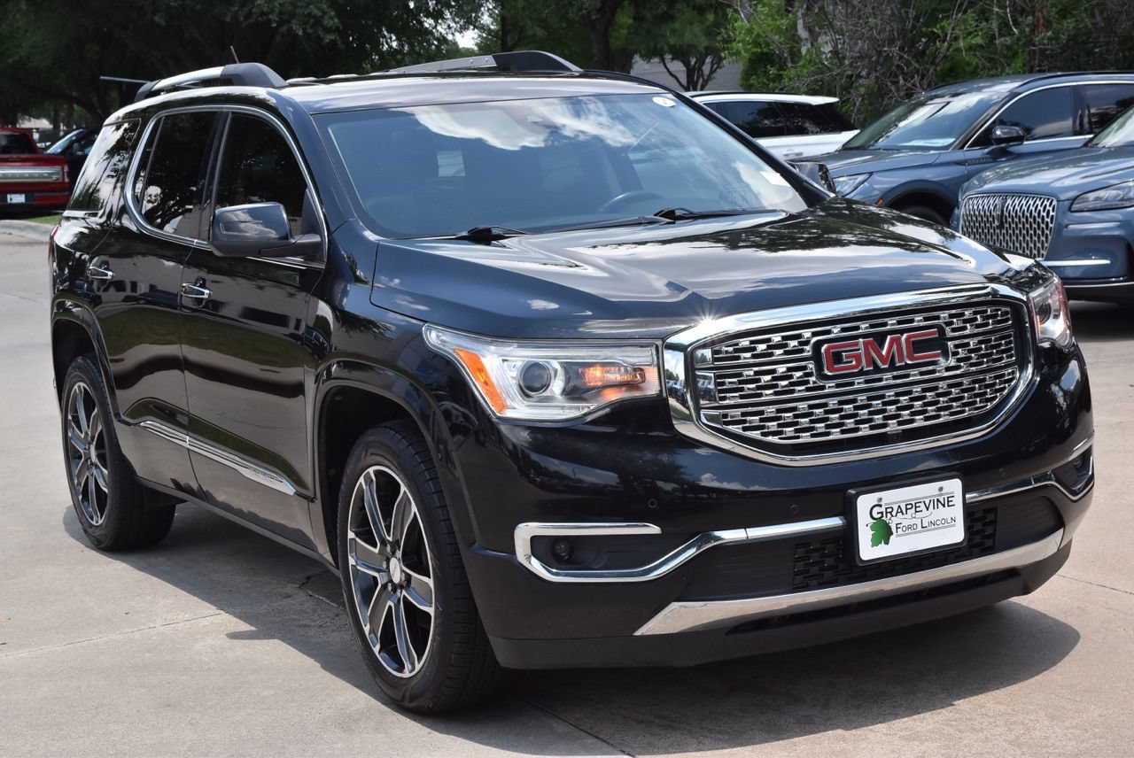 Used 2018 GMC Acadia Denali w/ Technology Package FWD image 4