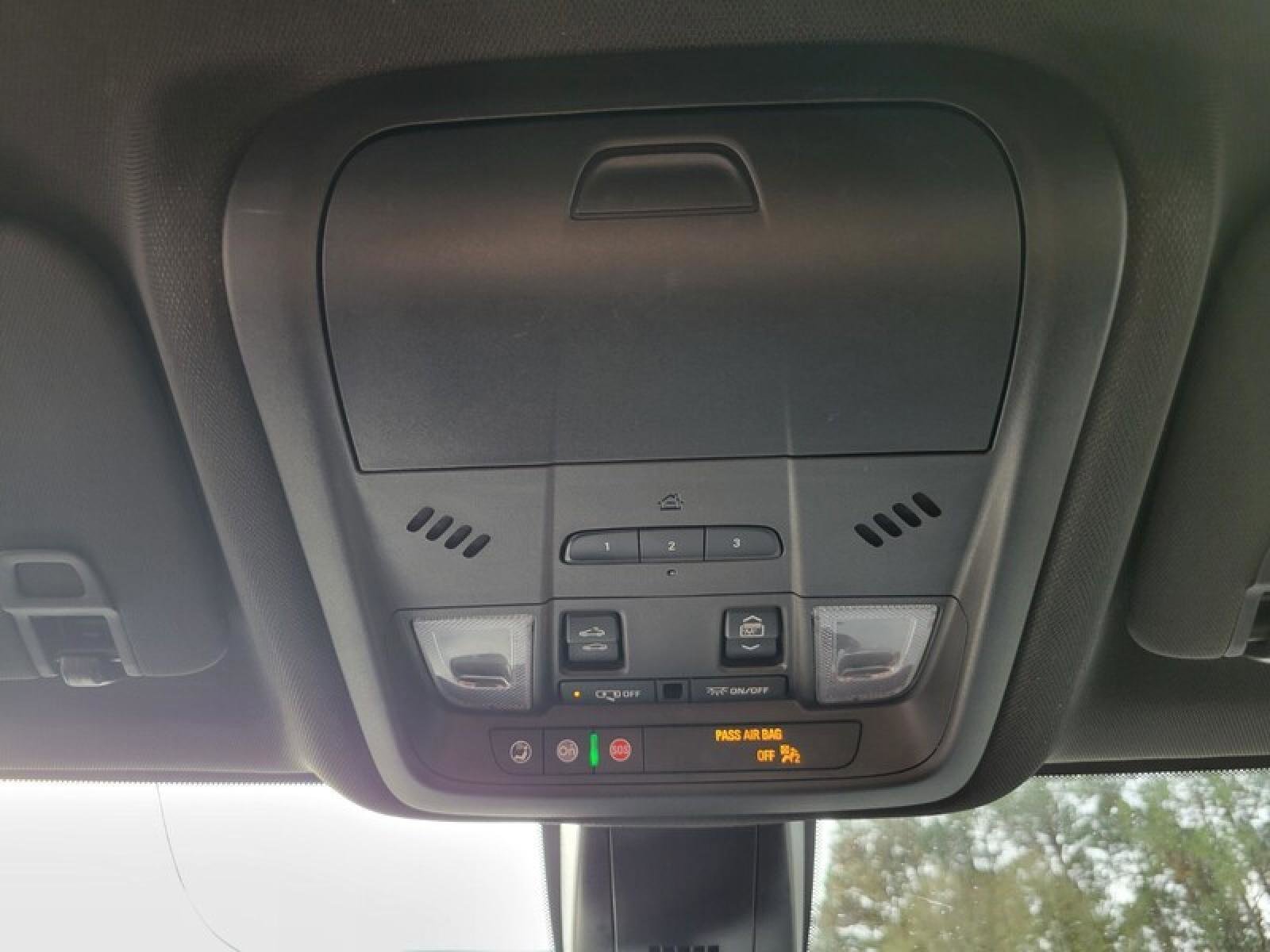 Used 2022 Chevrolet Blazer RS w/ Enhanced Convenience Package FWD image 19