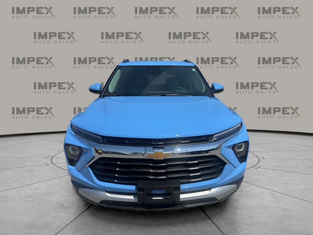 Used 2024 Chevrolet TrailBlazer LT w/ Convenience Package FWD image 8