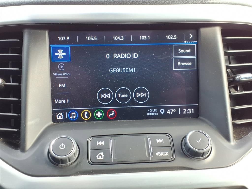 Used 2023 GMC Acadia SLE w/ Driver Convenience Package image 16