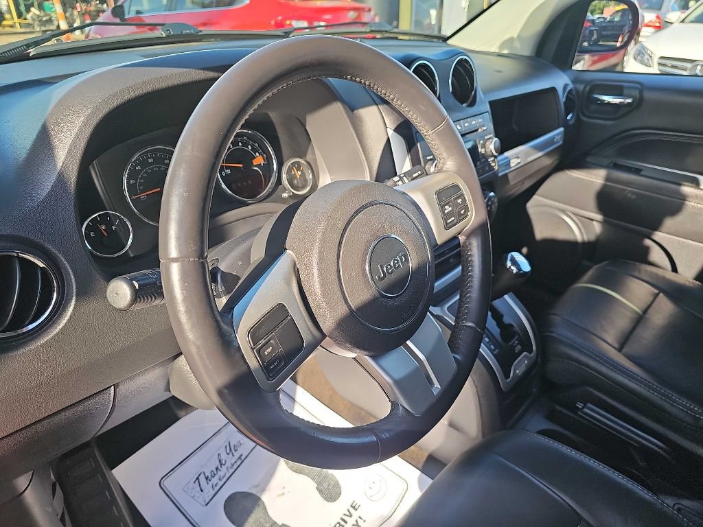 Used 2017 Jeep Compass High Altitude FWD image 59