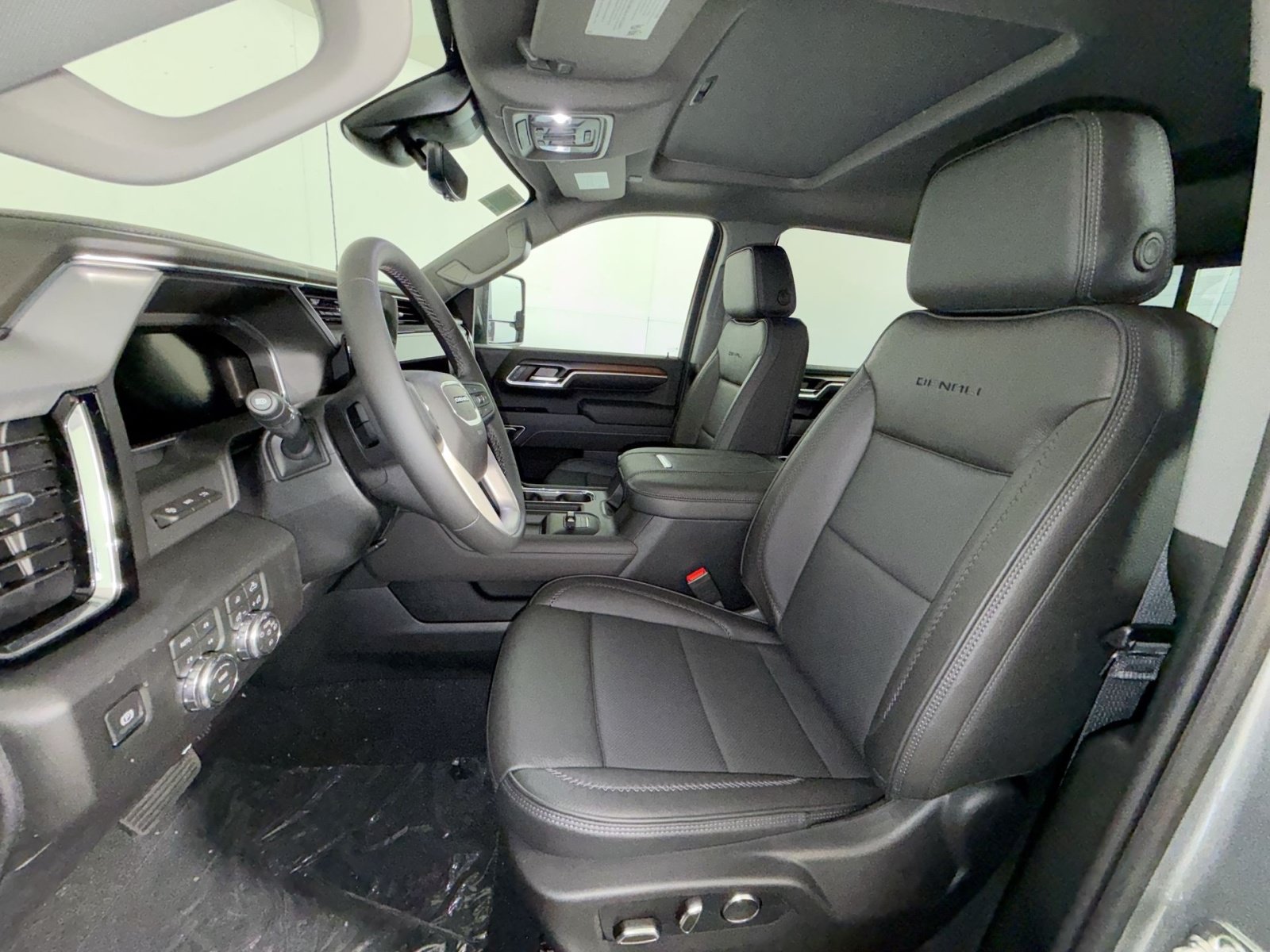 New 2026 GMC Sierra 2500 Denali w/ Denali Reserve Package AWD/4WD image 13