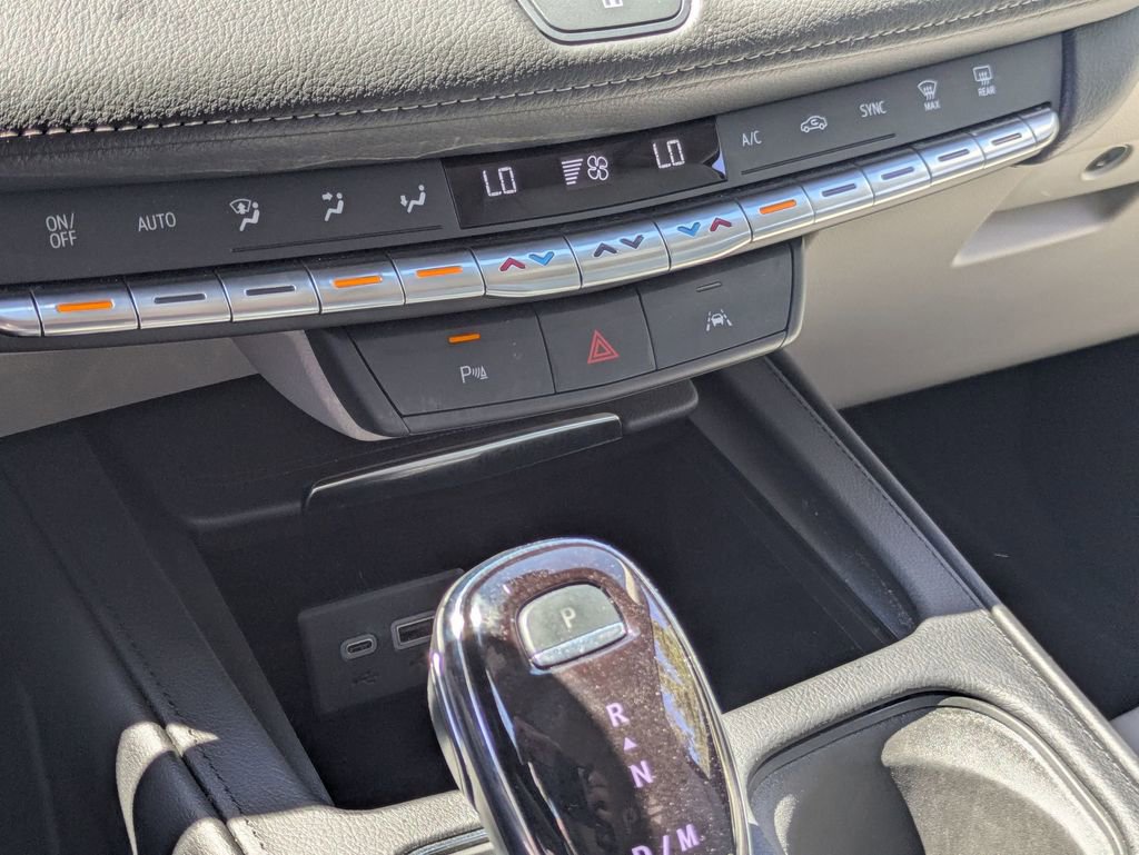Used 2023 Cadillac XT4 Premium Luxury image 22