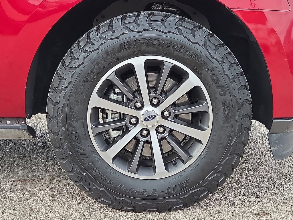 Used 2019 Ford Expedition XLT w/ Equipment Group 202A AWD/4WD image 8