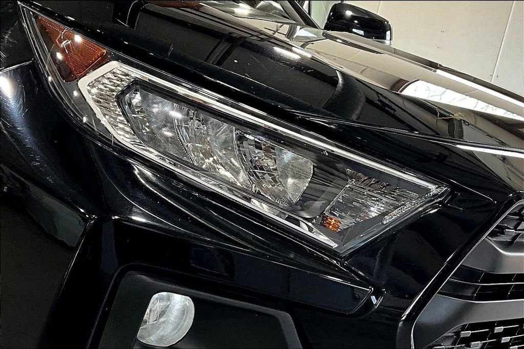 Used 2020 Toyota RAV4 Adventure AWD/4WD image 34