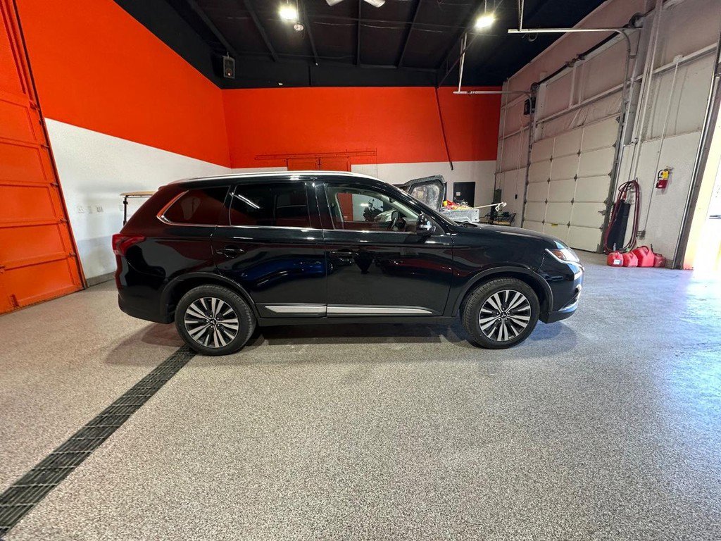 Used 2020 Mitsubishi Outlander SEL image 4