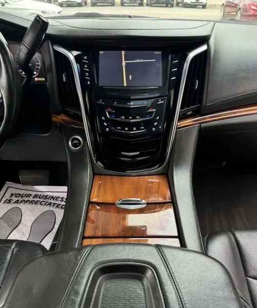 Used 2015 Cadillac Escalade Premium AWD/4WD image 35