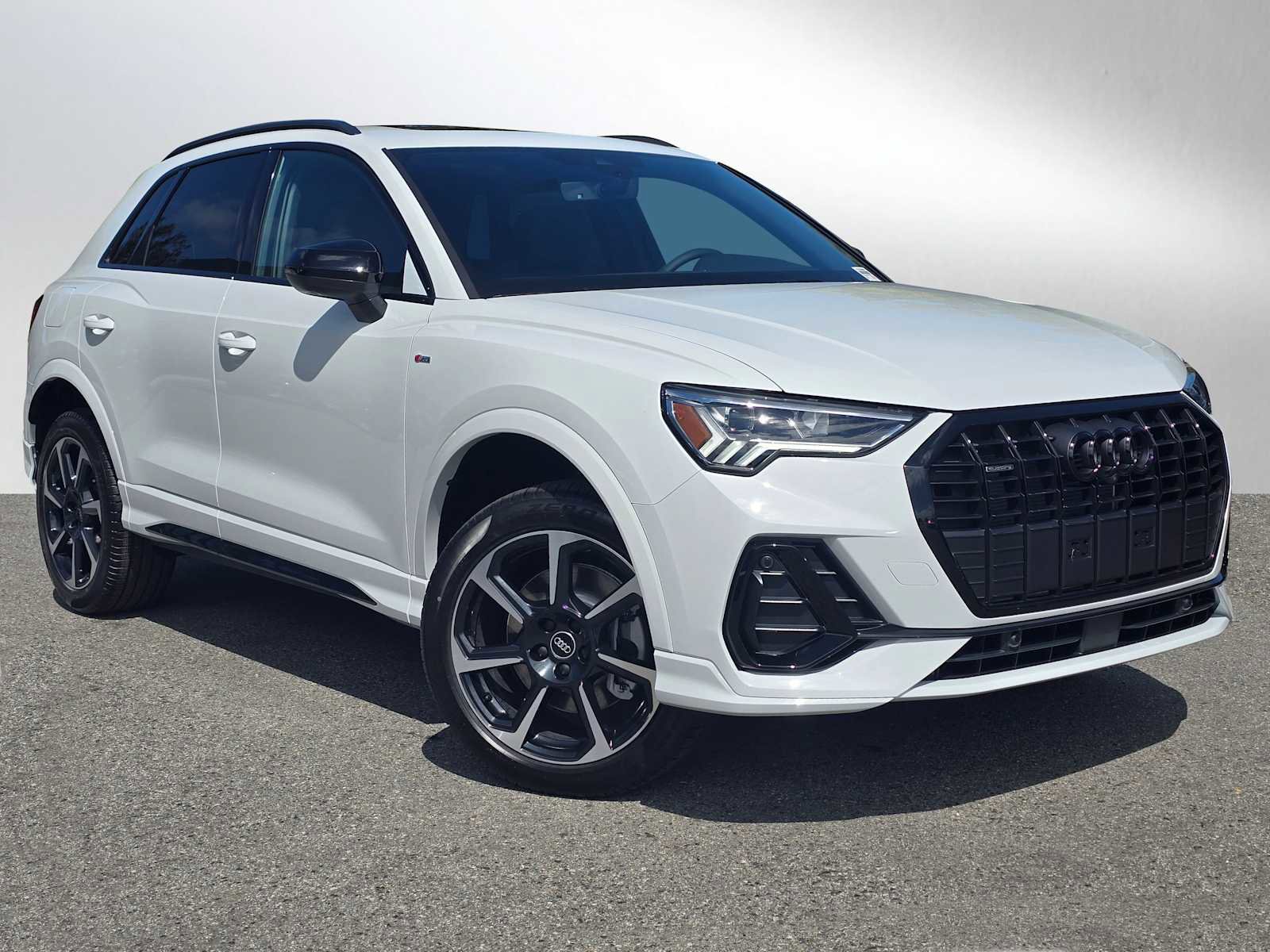 New 2025 Audi Q3 2.0T Premium Plus