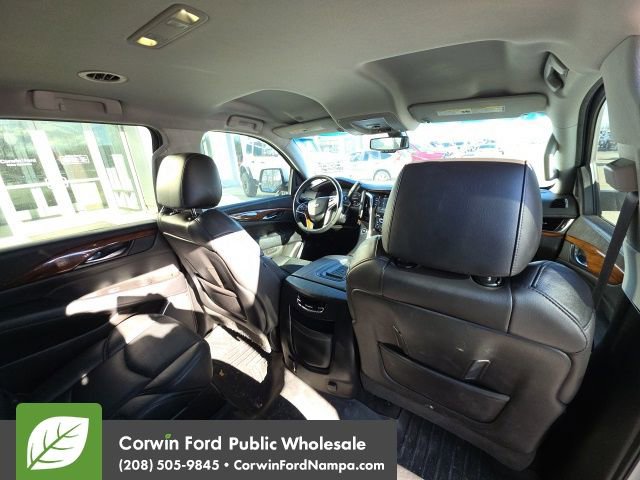 Used 2016 Cadillac Escalade ESV 4WD image 19
