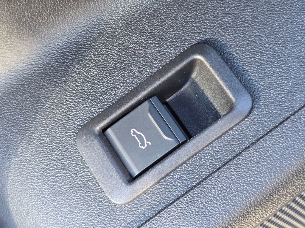 Used 2025 Audi Q6 e-tron Premium Plus w/ Premium Plus image 22