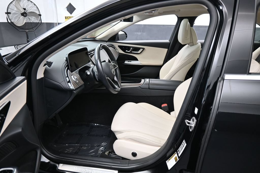Used 2025 Mercedes-Benz E 350 Sedan w/ Winter Package image 10