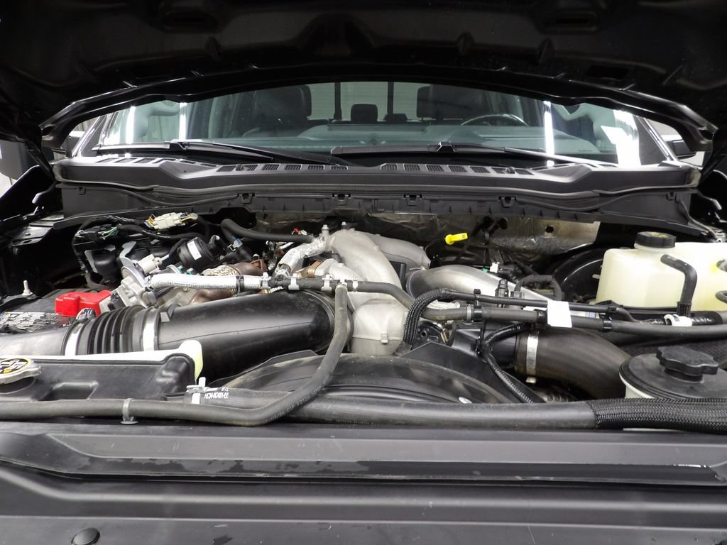 Used 2024 Ford F350 Lariat w/ Lariat Ultimate Package AWD/4WD image 32