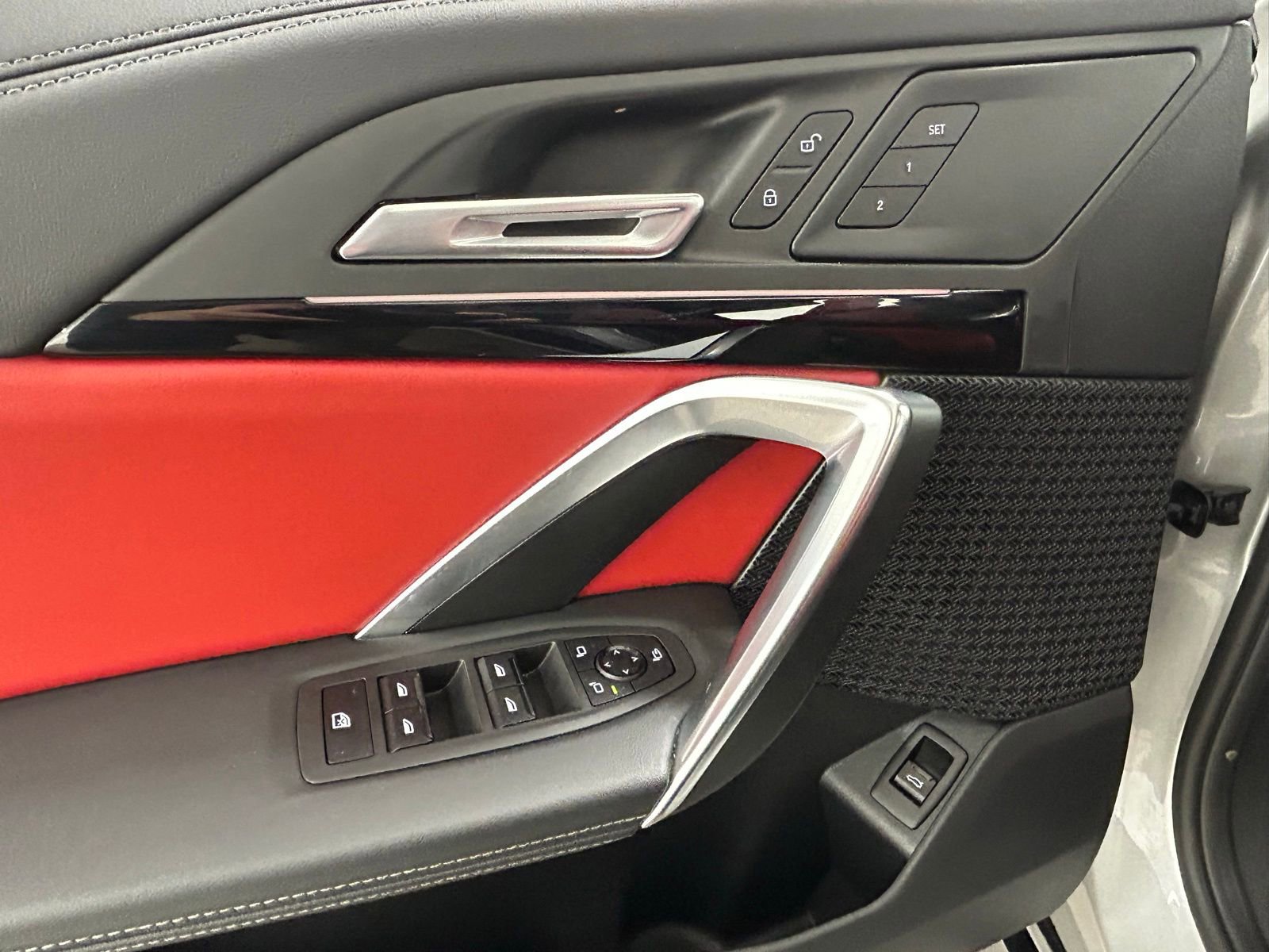 Used 2025 BMW X1 xDrive28i w/ Technology Package image 24