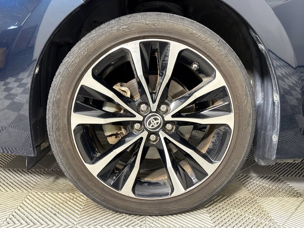 Used 2017 Toyota Corolla SE FWD image 19
