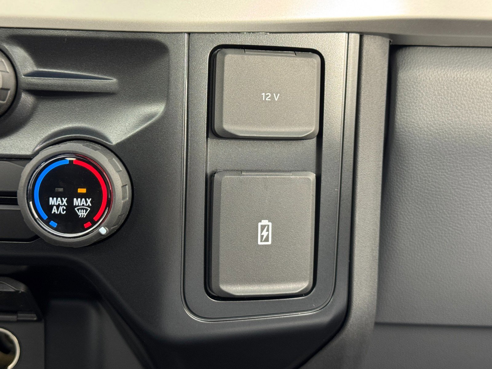 Used 2025 Ford F350 XL w/ XL Driver Assist Package image 25