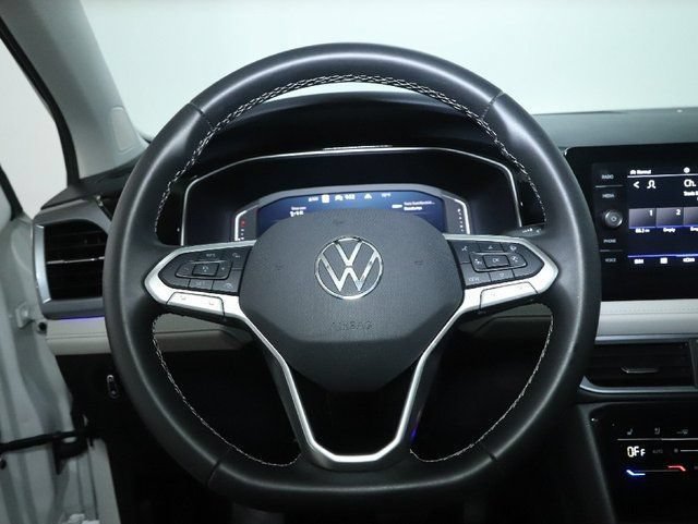 Certified 2025 Volkswagen Taos SEL AWD/4WD image 22