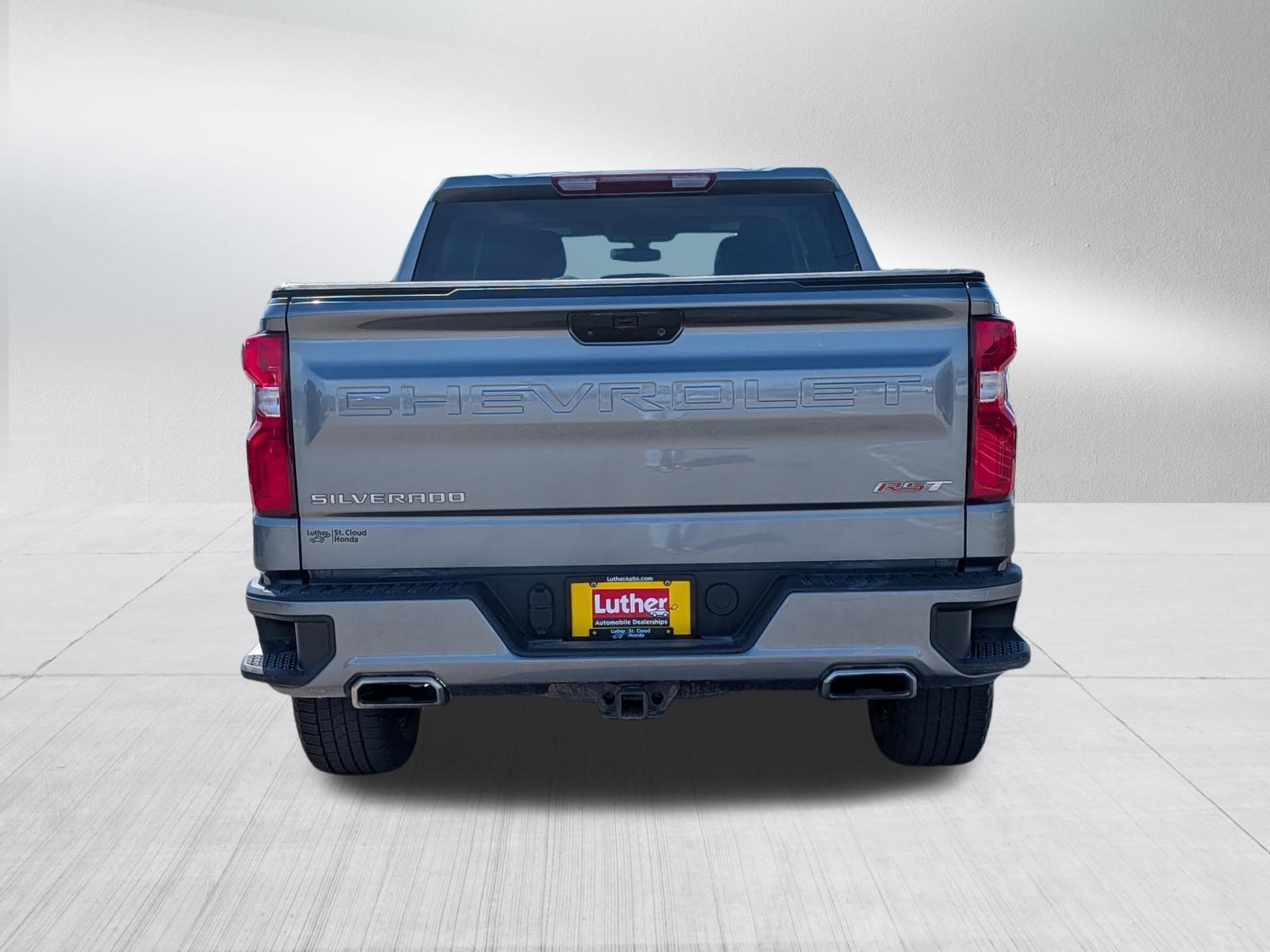 Used 2022 Chevrolet Silverado 1500 RST AWD/4WD image 6
