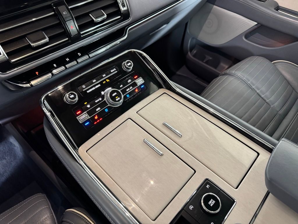 Certified 2023 Lincoln Navigator L Black Label AWD/4WD image 29