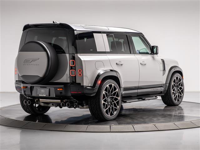 New 2026 Land Rover Defender 110 X-Dynamic SE AWD/4WD image 5