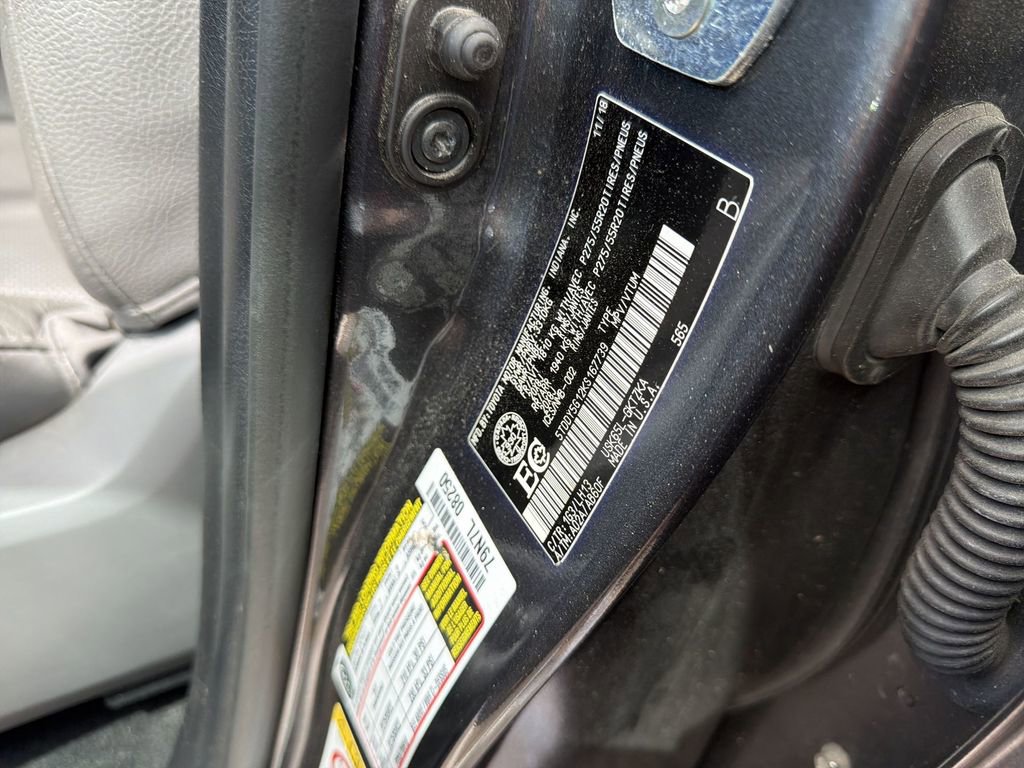 Used 2019 Toyota Sequoia Platinum AWD/4WD image 6