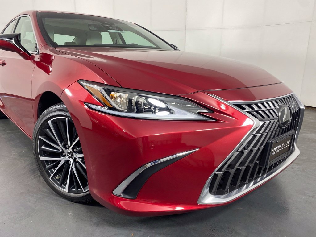 Certified 2024 Lexus ES 300h w/ Premium Package FWD image 3