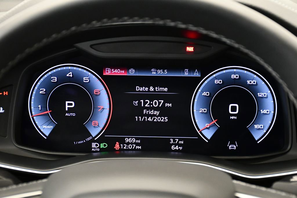 Used 2025 Audi Q8 Premium Plus image 25