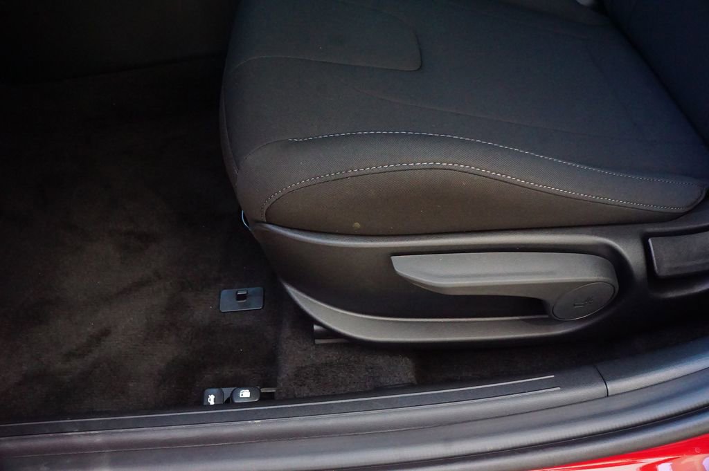 New 2025 Hyundai Elantra Blue image 17