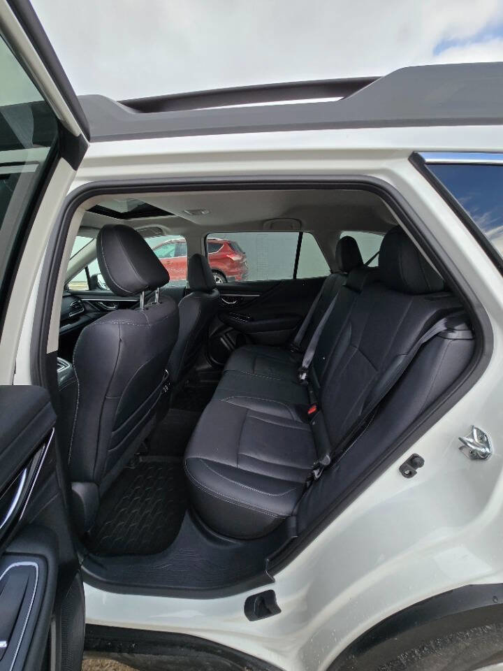 Used 2025 Subaru Outback Limited image 19