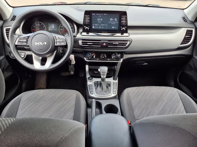 Used 2023 Kia Seltos LX AWD/4WD image 8