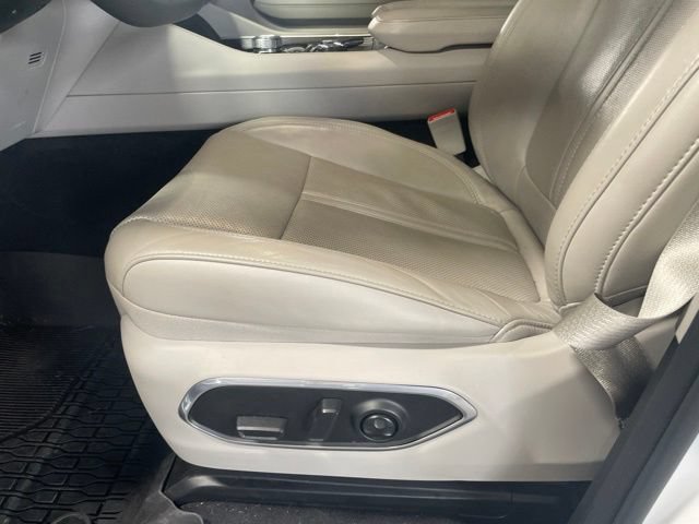 Used 2024 Jeep Wagoneer L 4WD w/ Premium Group I image 29