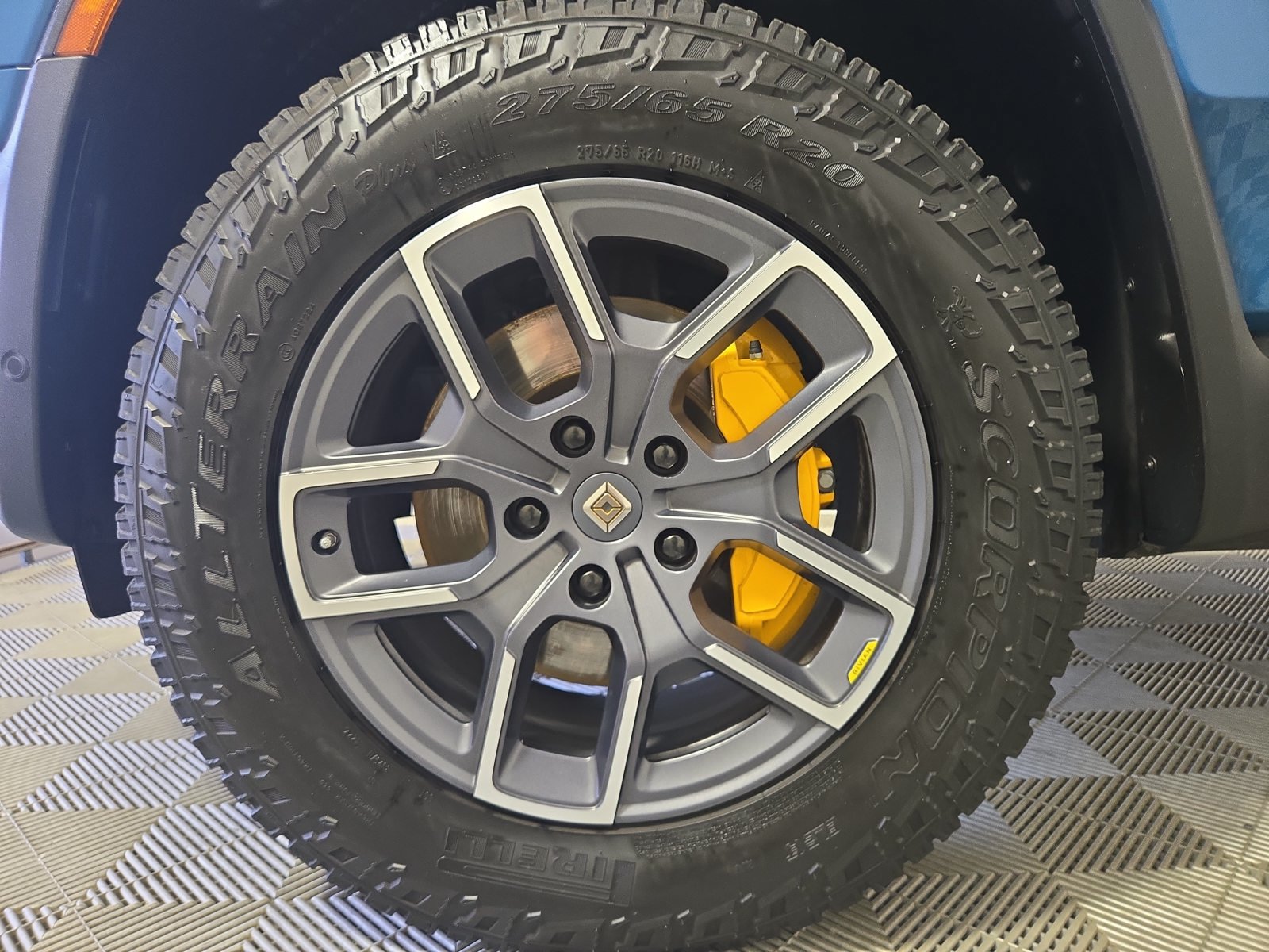 Used 2022 Rivian R1T Launch Edition AWD/4WD image 9