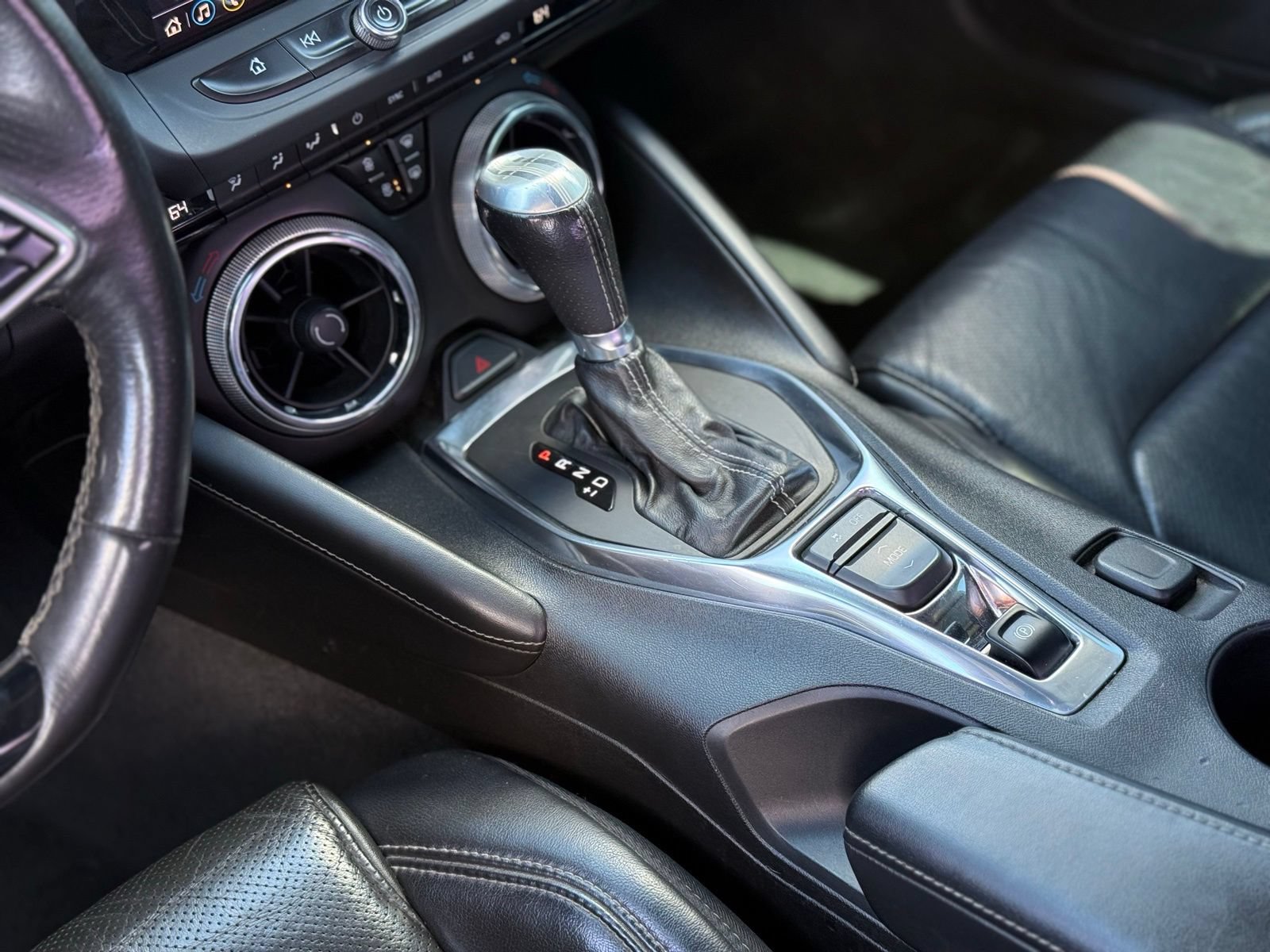 Used 2019 Chevrolet Camaro SS RWD image 24