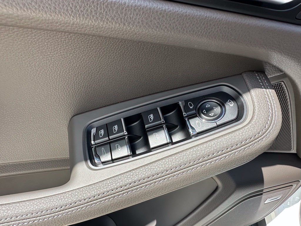 Used 2026 Porsche Macan S AWD/4WD image 22