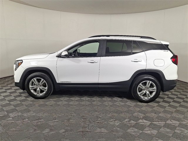 Used 2023 GMC Terrain SLE w/ Driver Convenience Package image 7