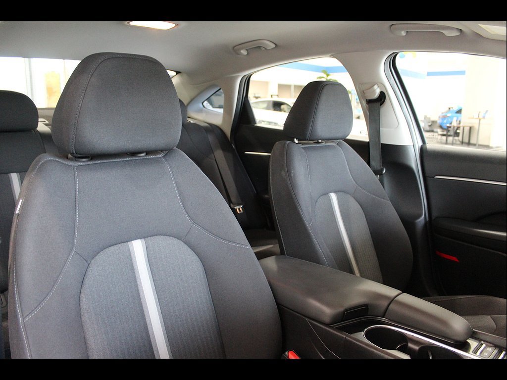 Used 2025 Hyundai Sonata SEL FWD image 24