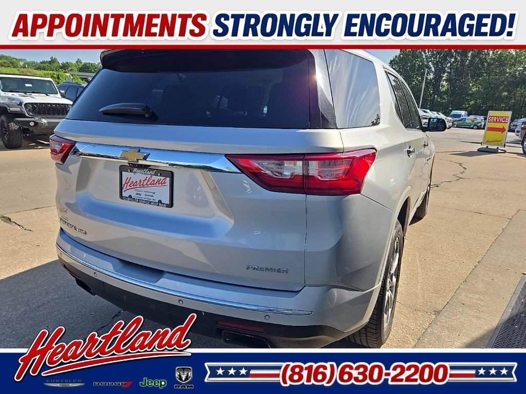 Used 2021 Chevrolet Traverse Premier AWD/4WD image 10