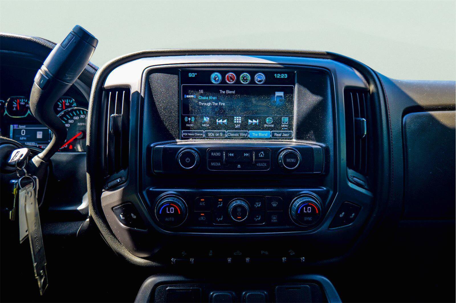 Used 2018 GMC Sierra 1500 SLT AWD/4WD image 27