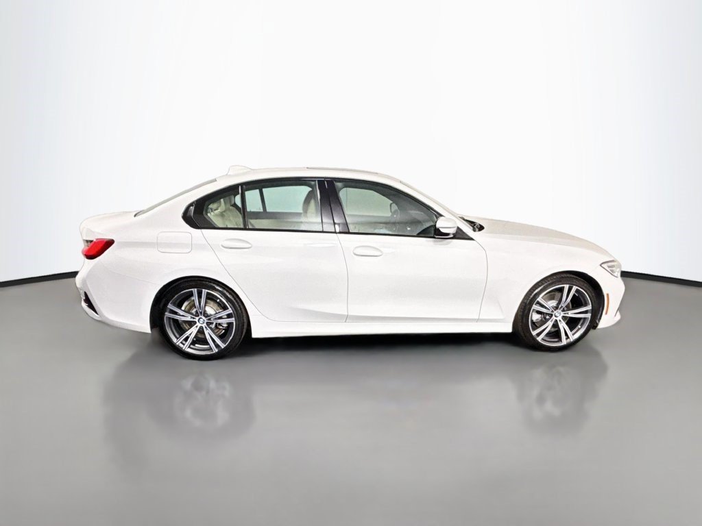 Used 2022 BMW 330i Sedan w/ Driving Assistance Package RWD image 11