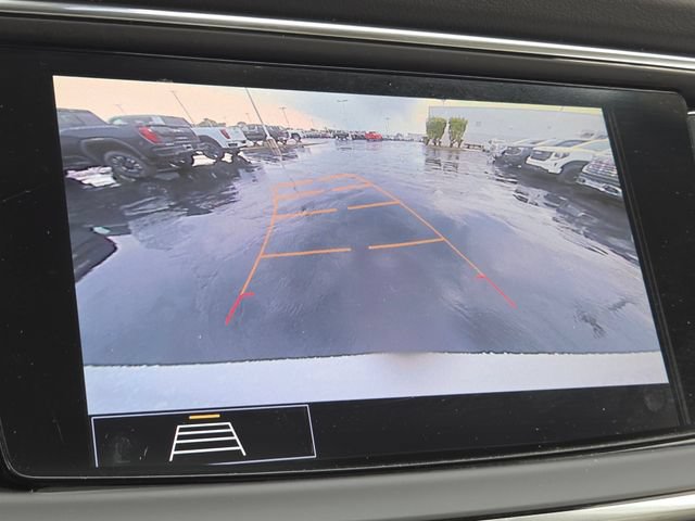 Used 2020 Buick Enclave Essence w/ Sound and Sites Package FWD image 8