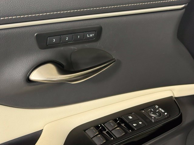 Certified 2025 Lexus ES 350 w/ Premium Package FWD image 17