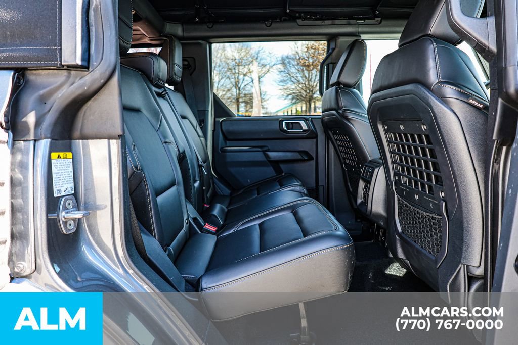Used 2025 Ford Bronco Badlands image 22