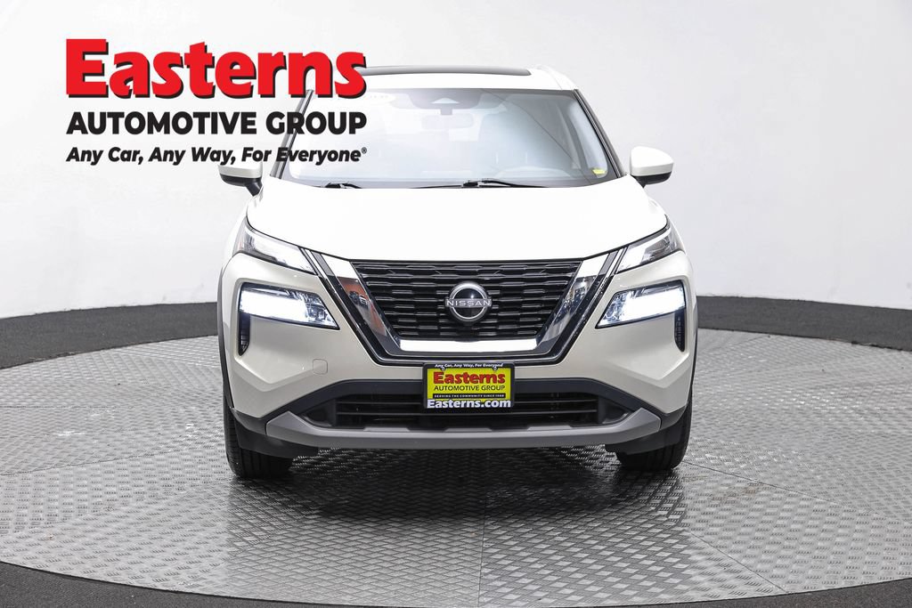 Used 2023 Nissan Rogue SV w/ SV Premium B Package AWD/4WD image 3