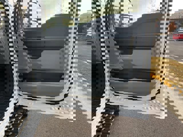 Used 2024 Ford F550 2WD Regular Cab Super Duty image 11