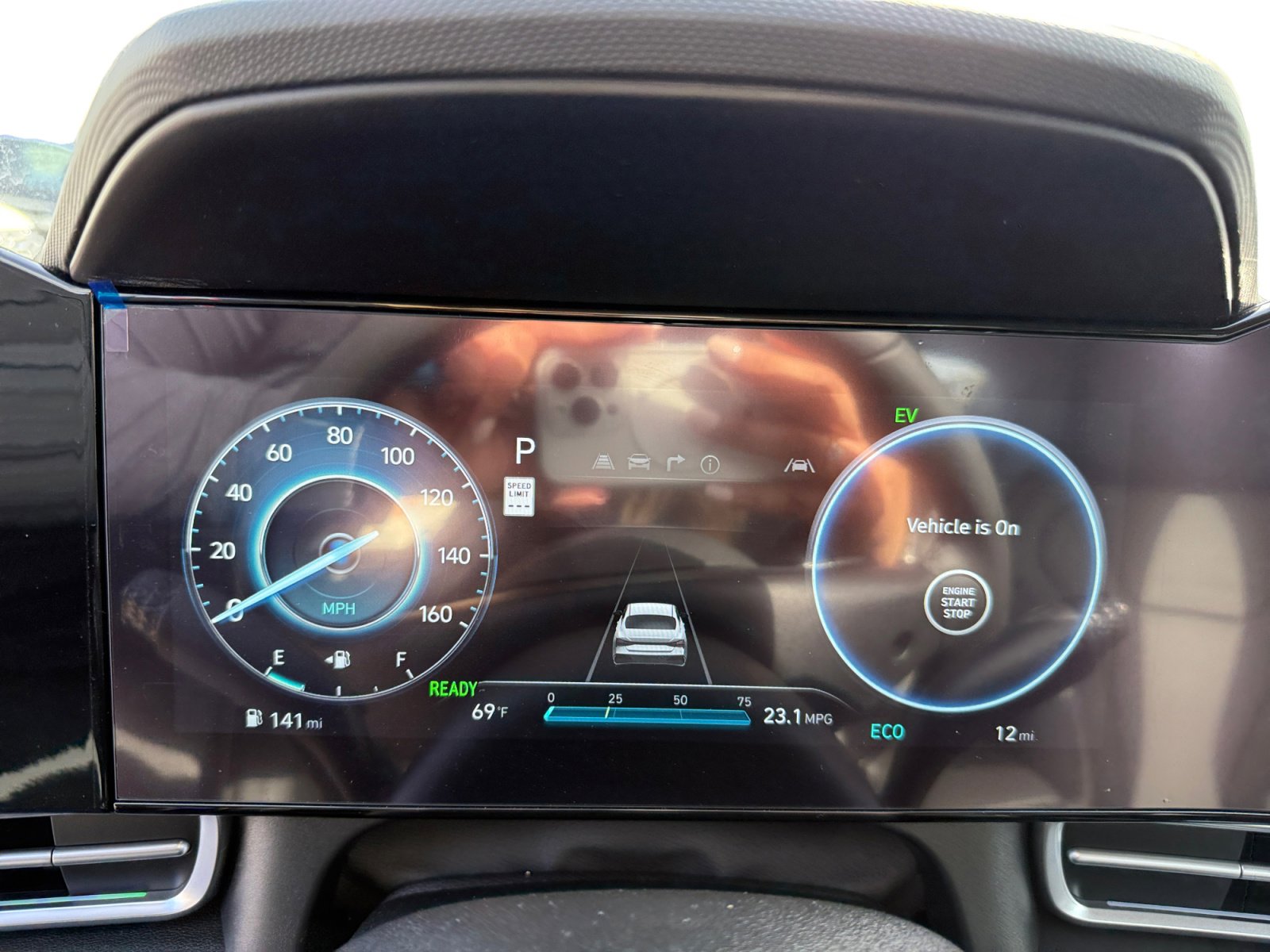 New 2025 Hyundai Elantra Limited image 11