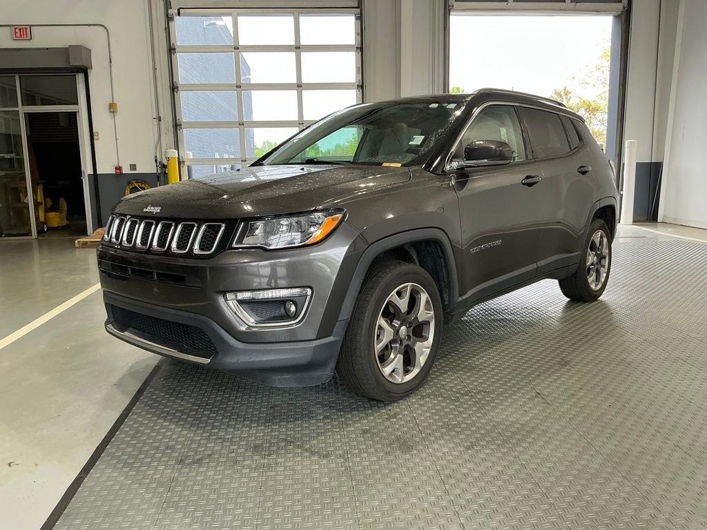 Used 2018 Jeep Compass Limited w/ Navigation Group image 2