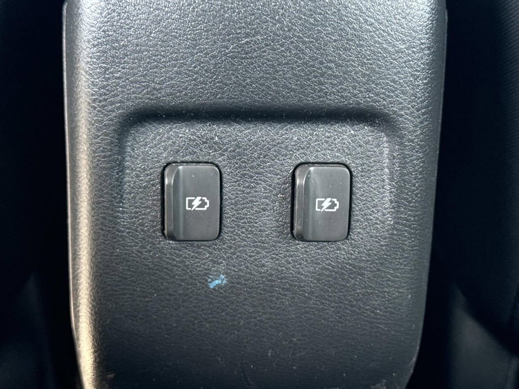 Used 2022 Nissan Kicks SV FWD image 16