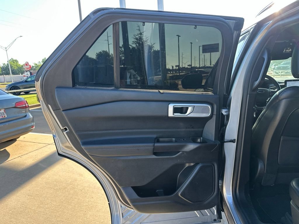 Used 2020 Ford Explorer Limited RWD image 13