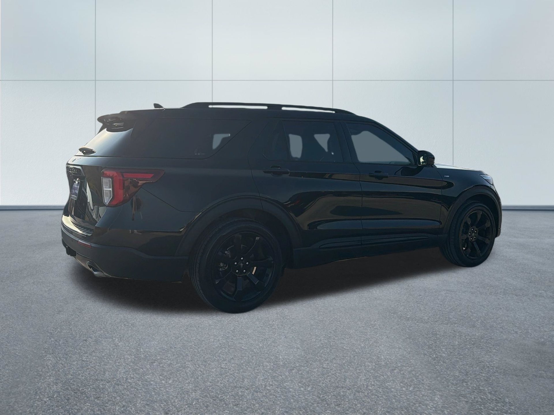 Certified 2023 Ford Explorer ST-Line w/ Class IV Trailer Tow Package RWD image 5